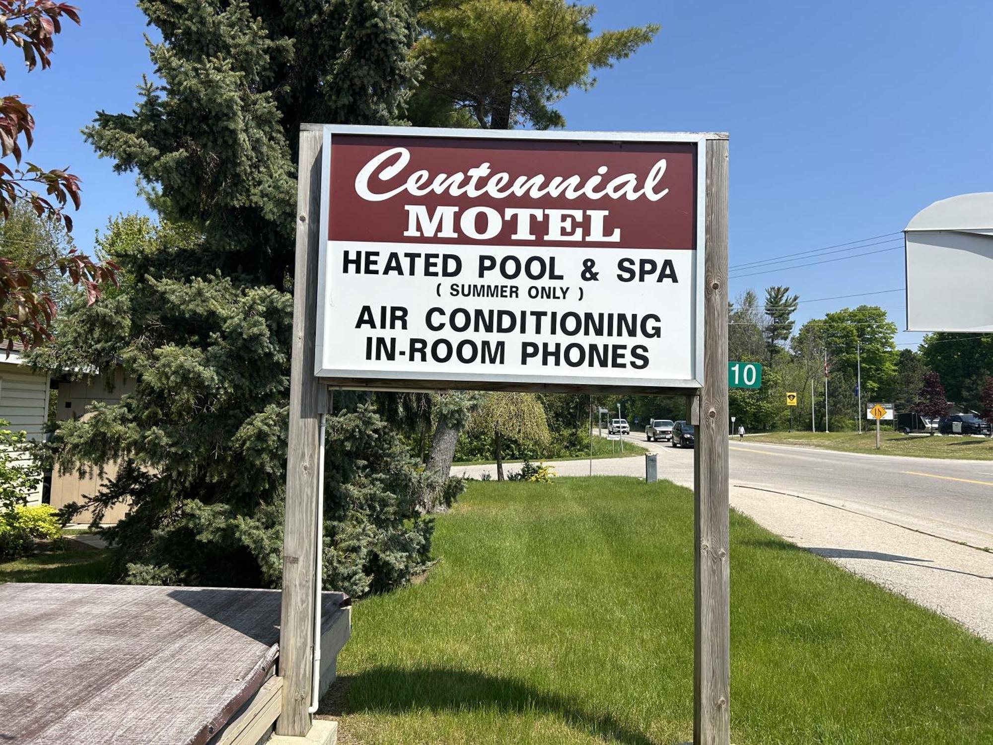 Centennial Motel Sauble Beach Exterior photo